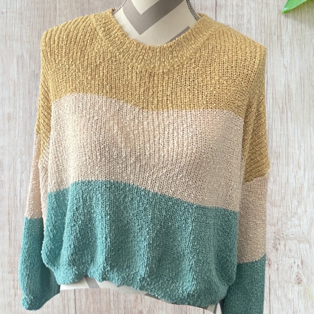 Darling cozy striped sweater - Picture 3 of 8